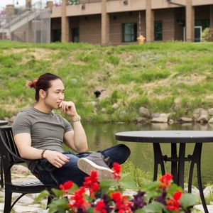 Meet your Posher, Trung